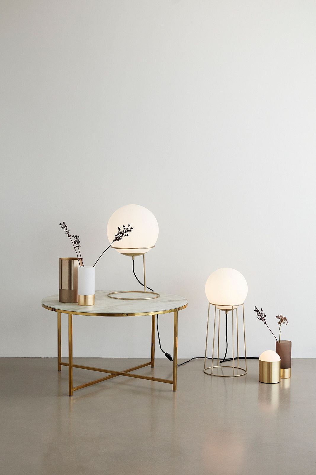 Balance Lampe Large Messingfarben