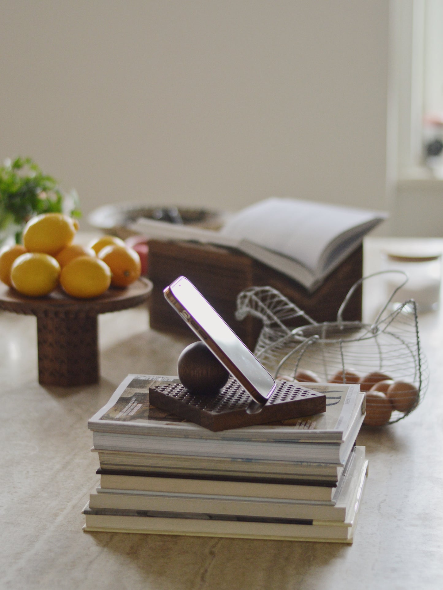 VAL Wooden Phone Holder