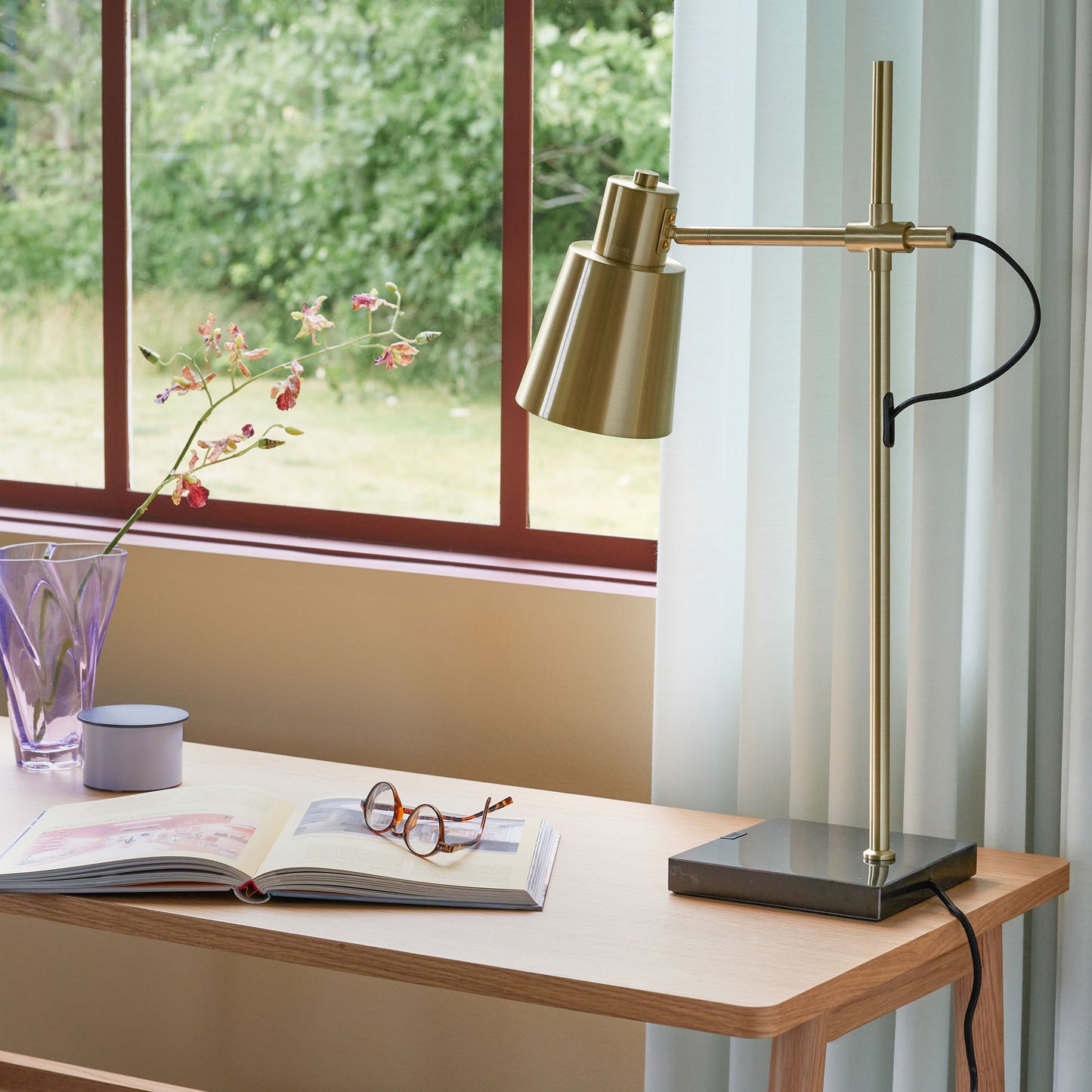 Fusion Tischlampe Messingfarben