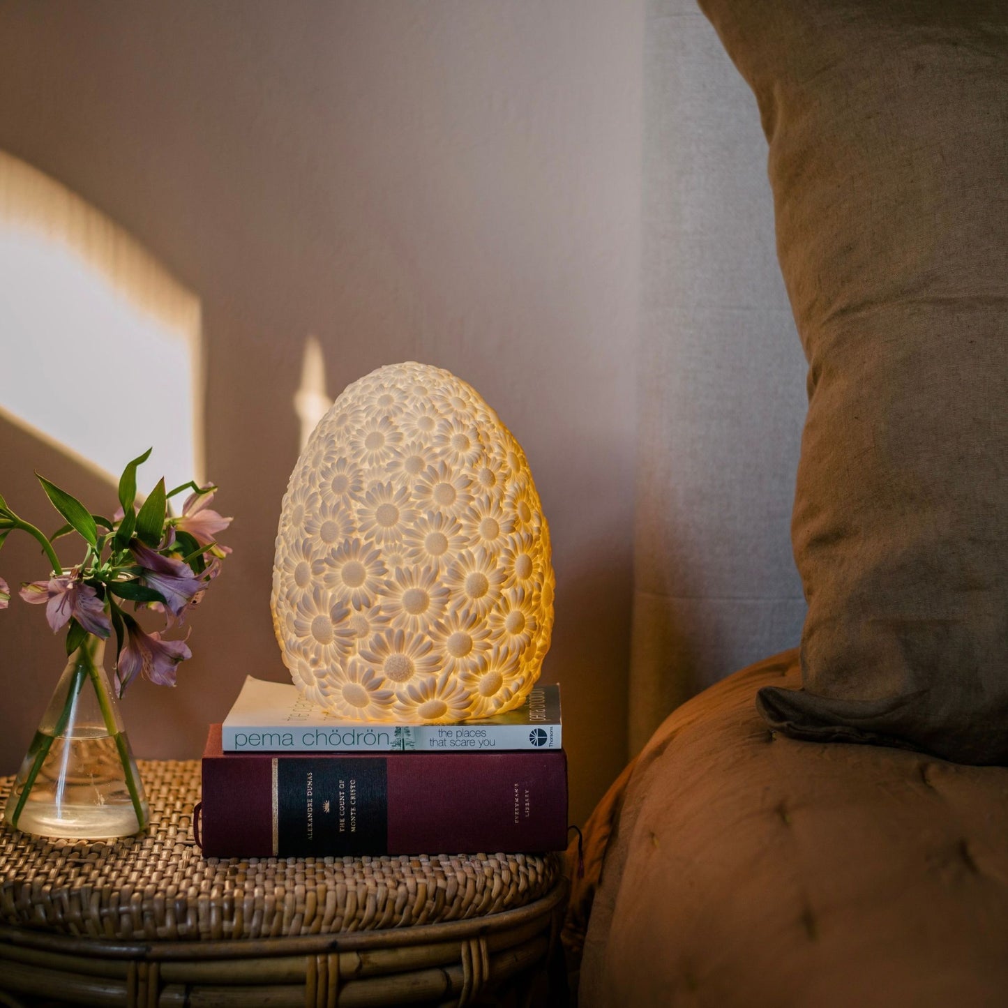 the daisy lamp