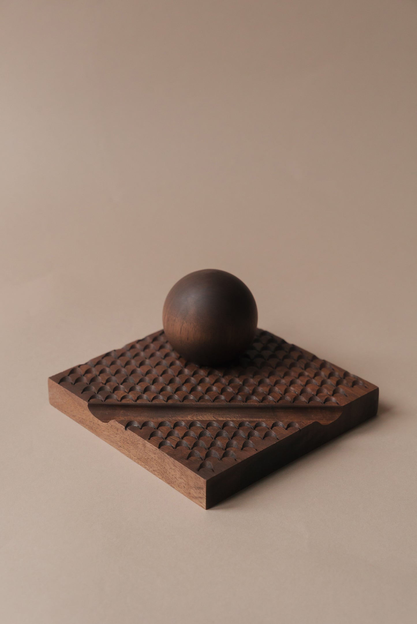 VAL Wooden Phone Holder