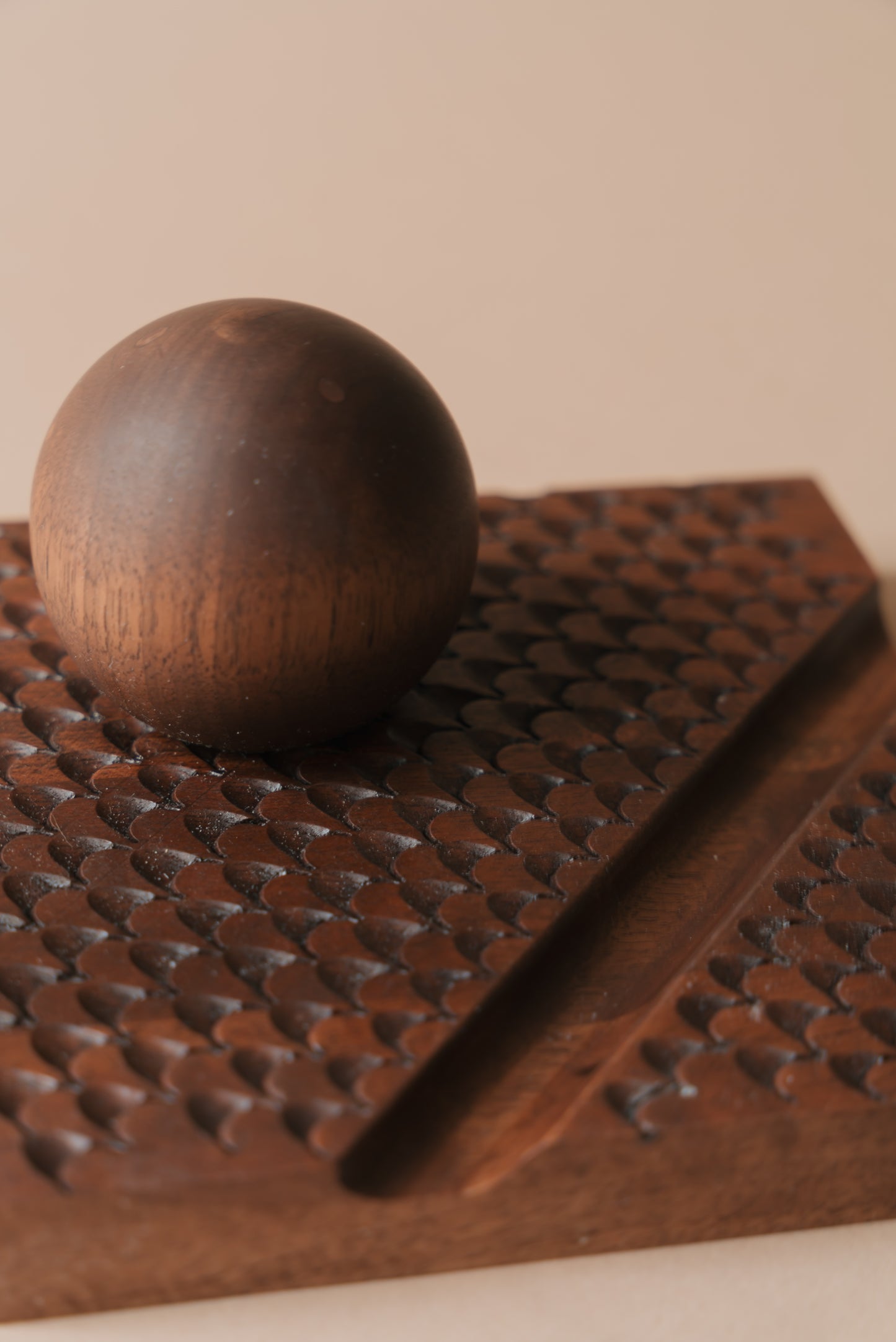 VAL Wooden Phone Holder