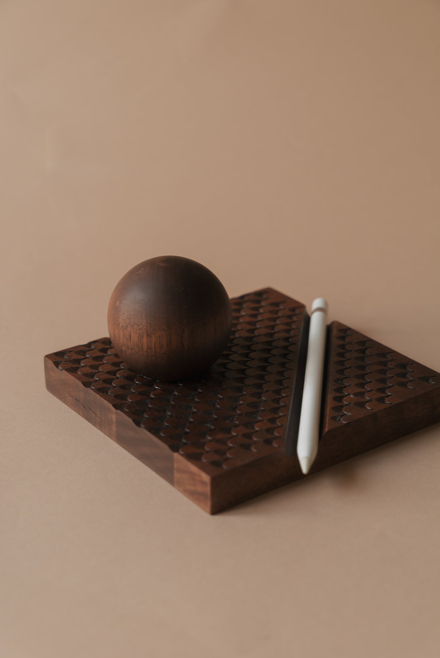 VAL Wooden Phone Holder