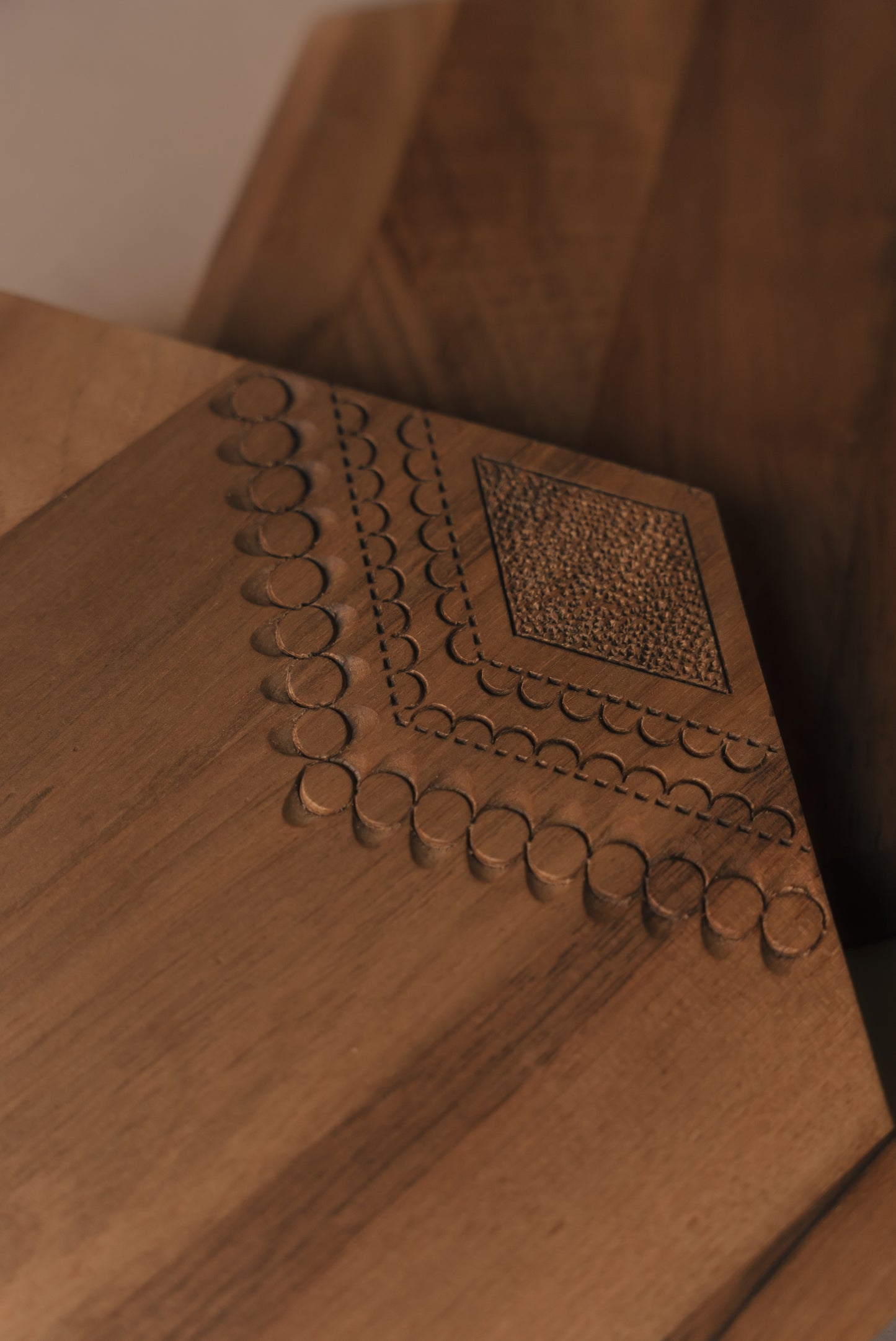 TRIPTIH Wooden Serving Tray Set