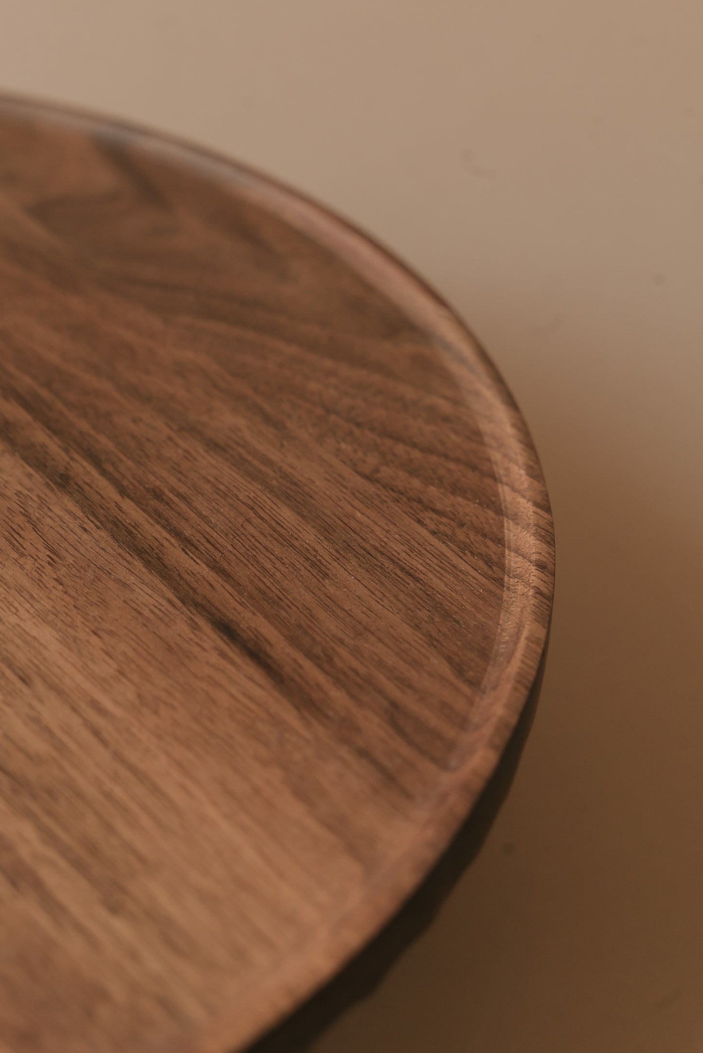 KRALJ Wooden Cake Stand
