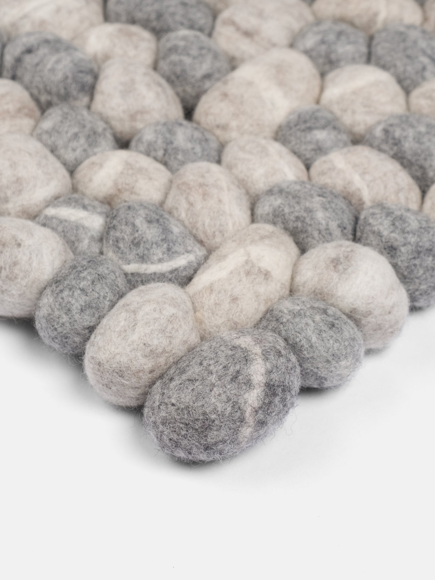 Rechteckiger Filzkugelteppich Stone