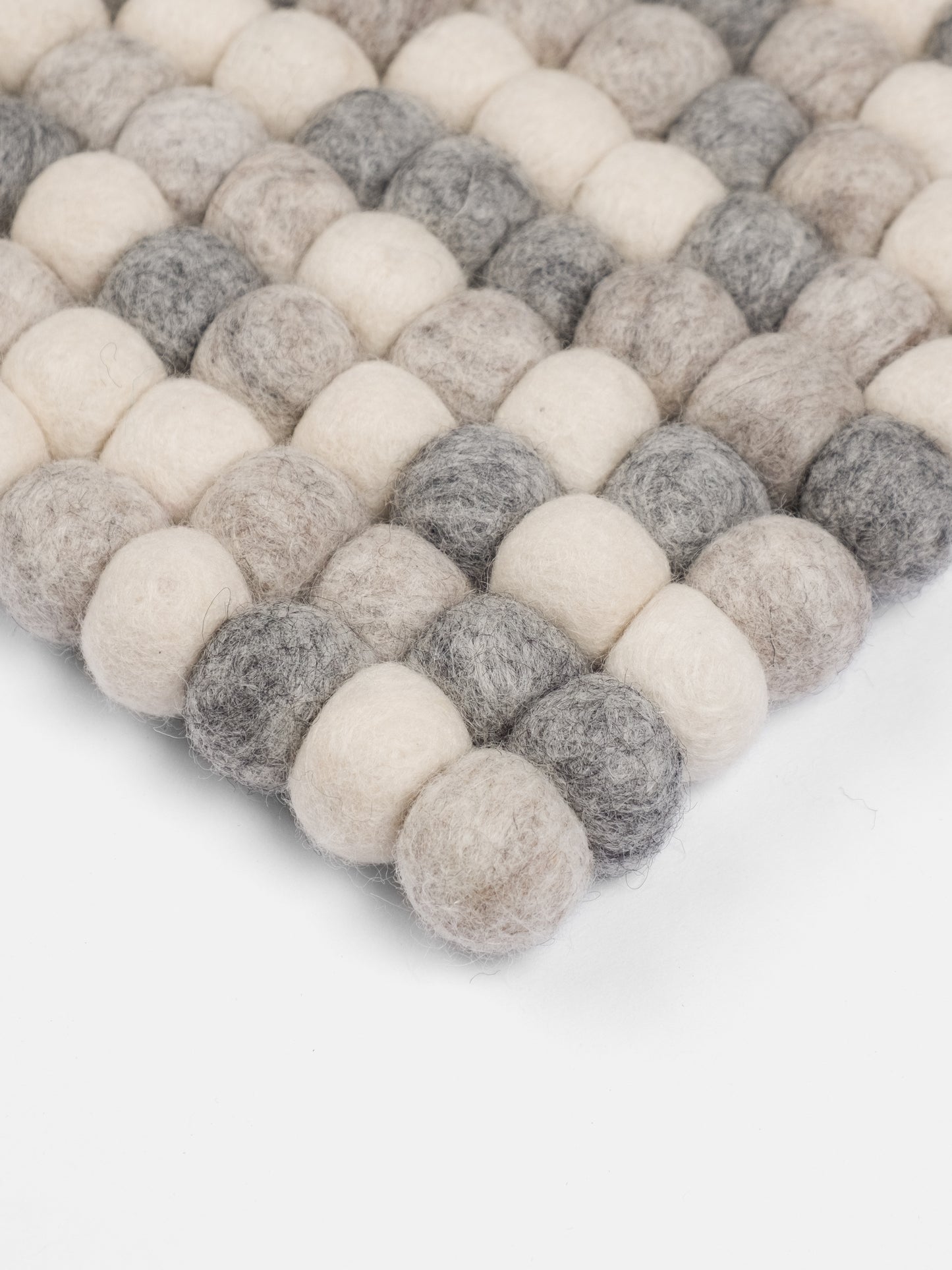 Rechteckiger Filzkugelteppich Multi